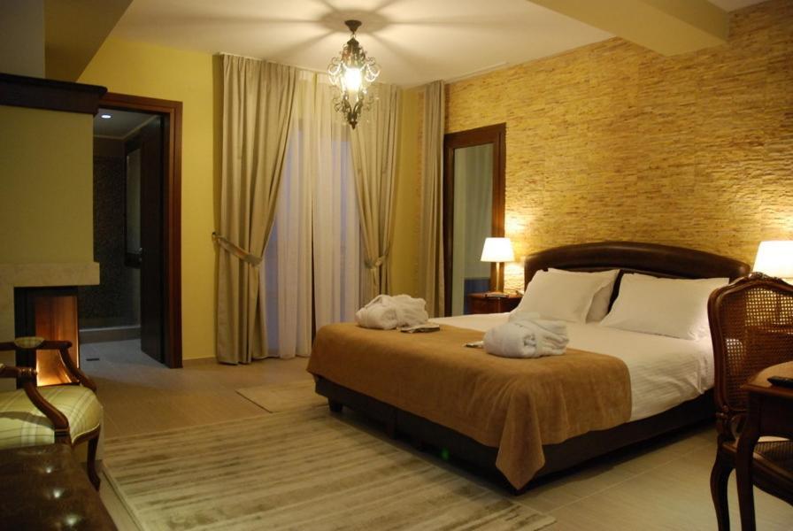 Agapi Luxury Hotel Káto Loutrákion Rom bilde