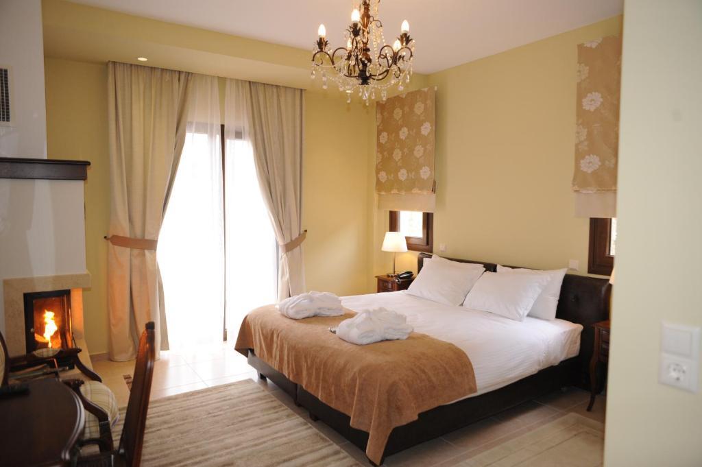Agapi Luxury Hotel Káto Loutrákion Rom bilde