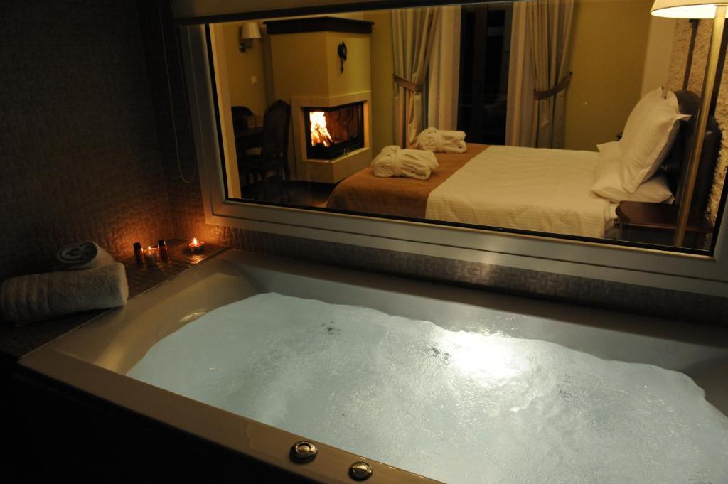 Agapi Luxury Hotel Káto Loutrákion Rom bilde