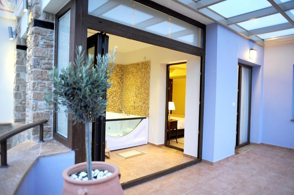 Agapi Luxury Hotel Káto Loutrákion Rom bilde